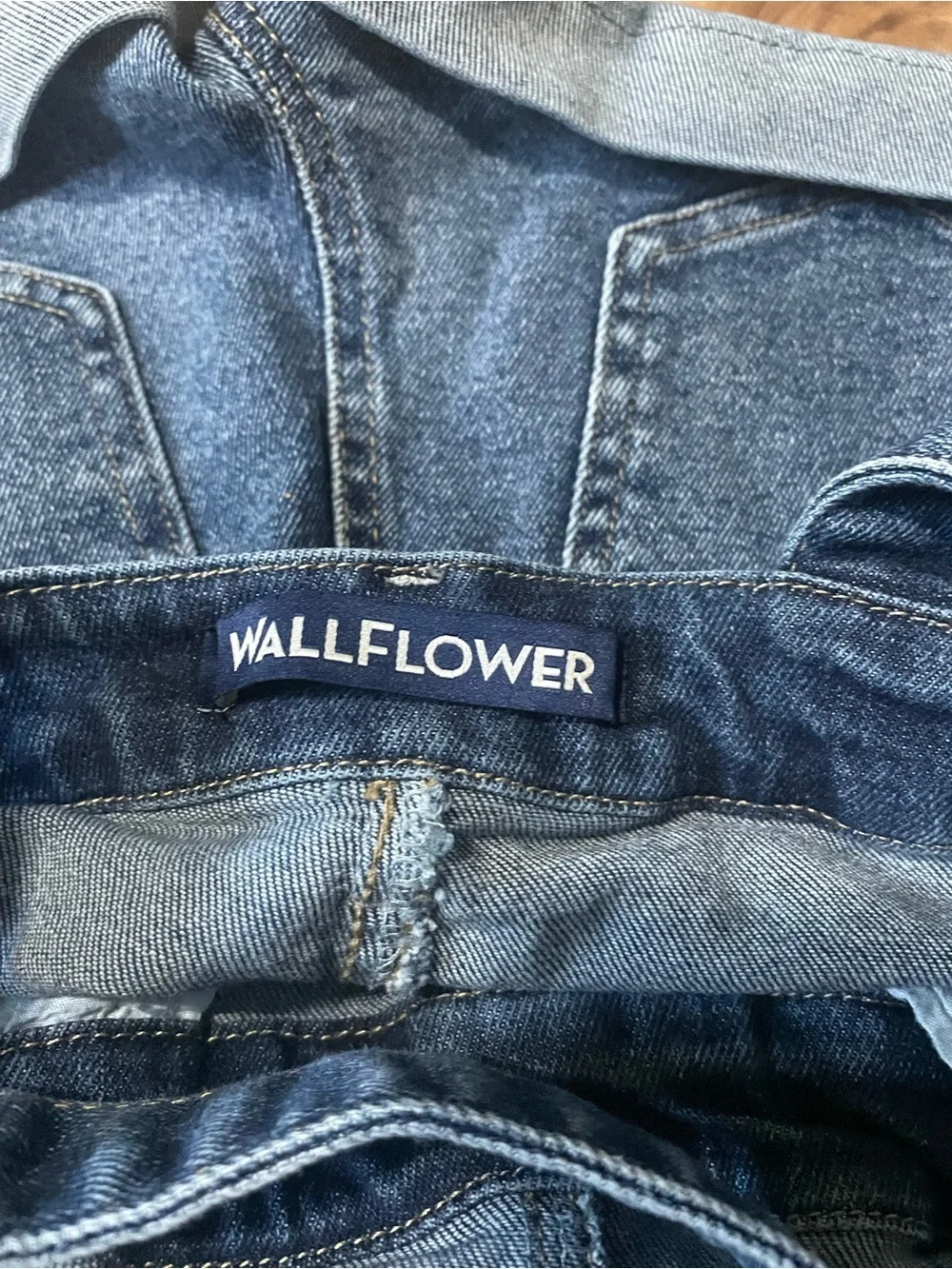 WallFlower Juniors Criss Cross Back Denim Overall Shorts Medium Blue Sz S